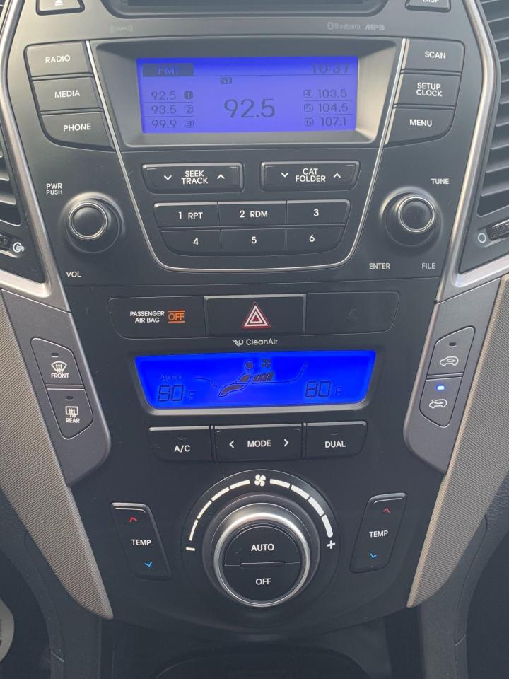 2013 Hyundai Santa Fe Premium Package • No Accidents! - Photo #18
