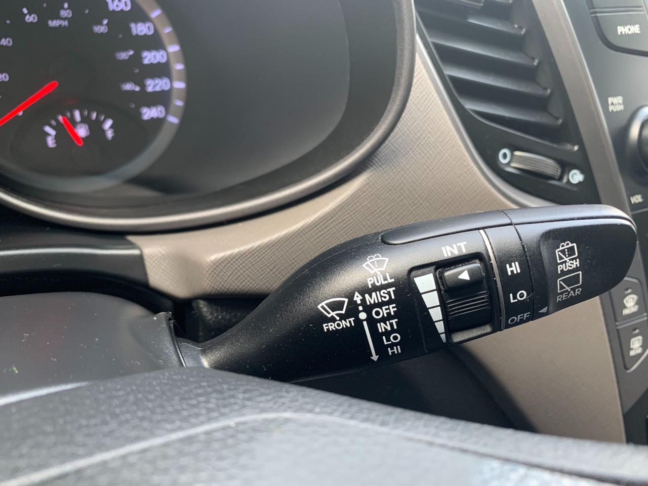 2013 Hyundai Santa Fe Premium Package • No Accidents! - Photo #23