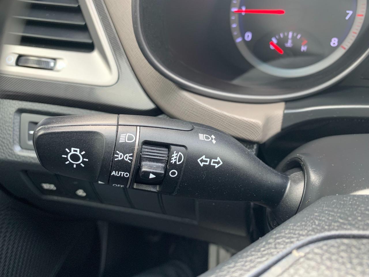 2013 Hyundai Santa Fe Premium Package • No Accidents! - Photo #25