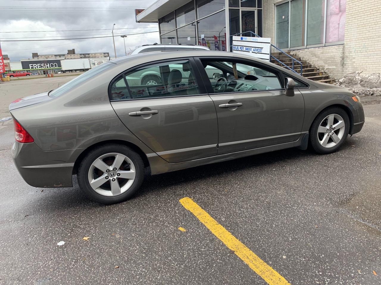 2007 Honda Civic Low Mileage, 5 Speed Manual! Photo
