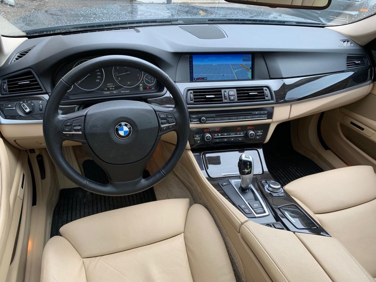 2011 BMW 535xi xDrive • Nav • No Accidents! - Photo #10
