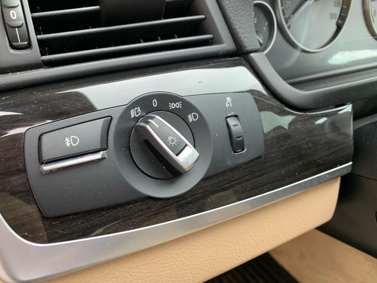 2011 BMW 535xi xDrive • Nav • No Accidents! - Photo #17