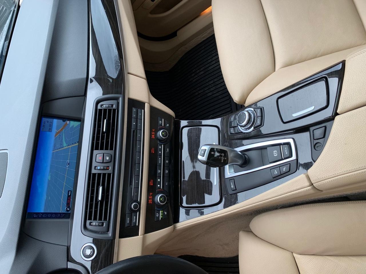 2011 BMW 535xi xDrive • Nav • No Accidents! - Photo #18