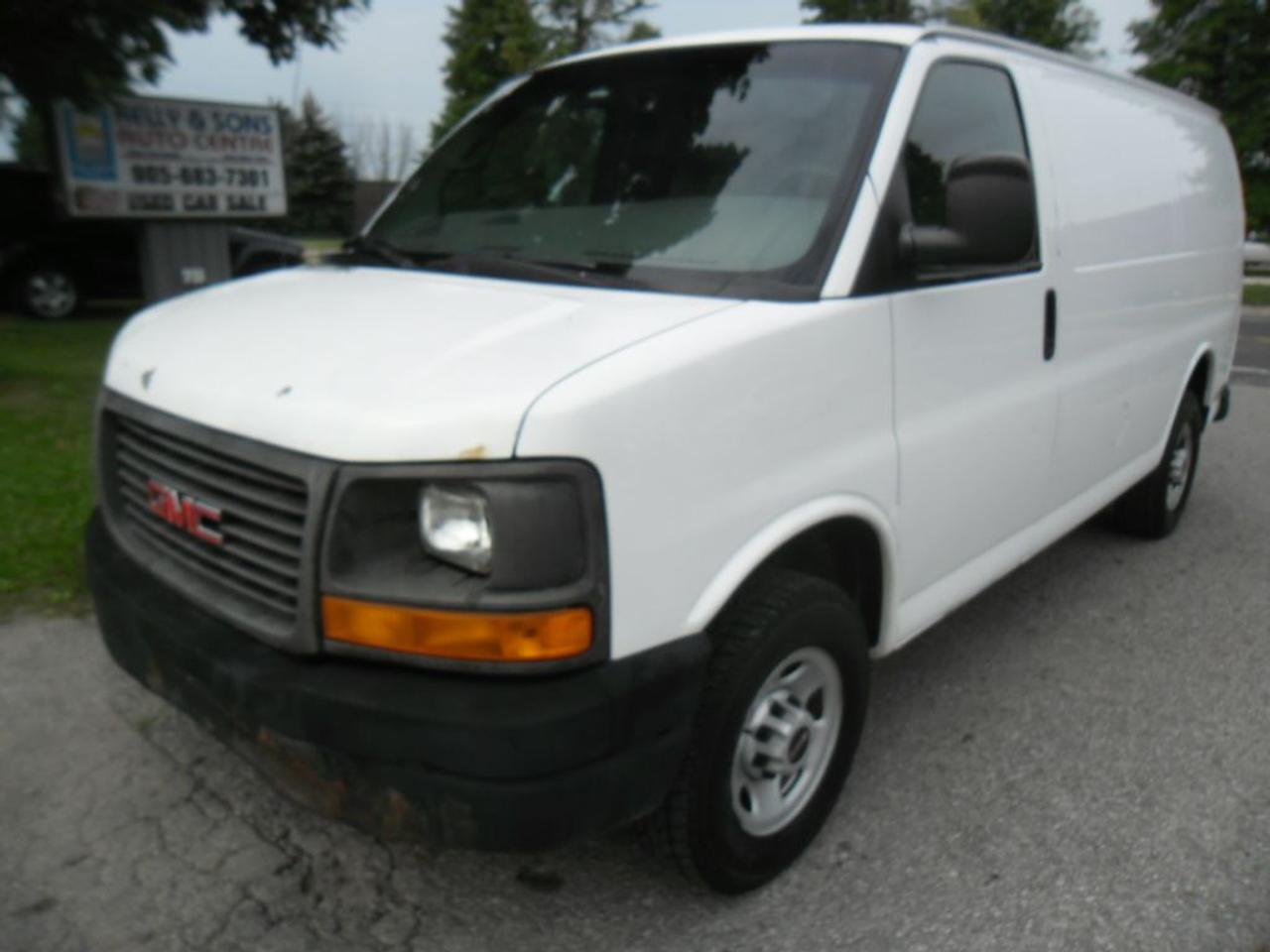 2008 GMC Savana. "