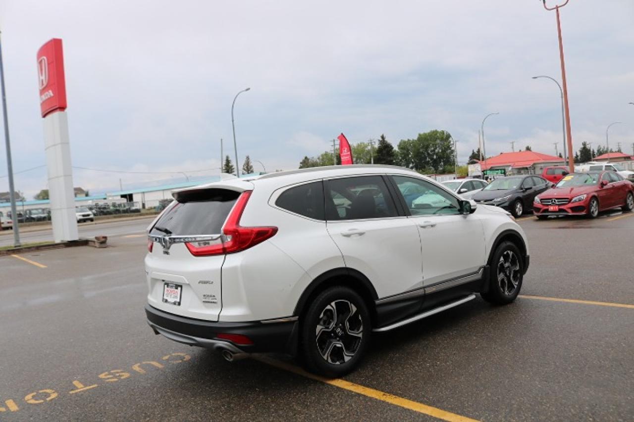 2019 Honda CR-V Touring Photo