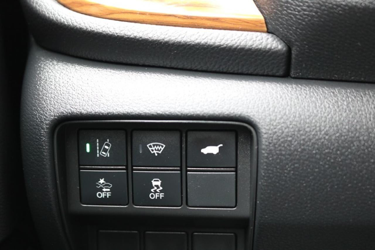 2019 Honda CR-V Touring Photo
