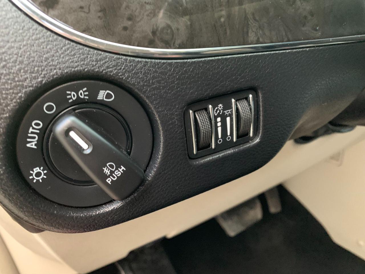 2012 Chrysler Town & Country NAV • Dual Screen DVD • Power Doors! - Photo #14