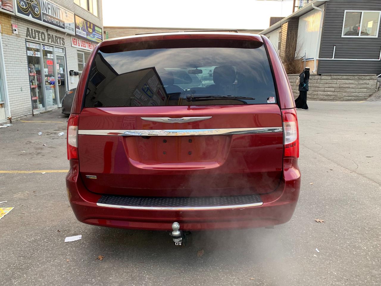 2012 Chrysler Town & Country NAV • Dual Screen DVD • Power Doors! Photo