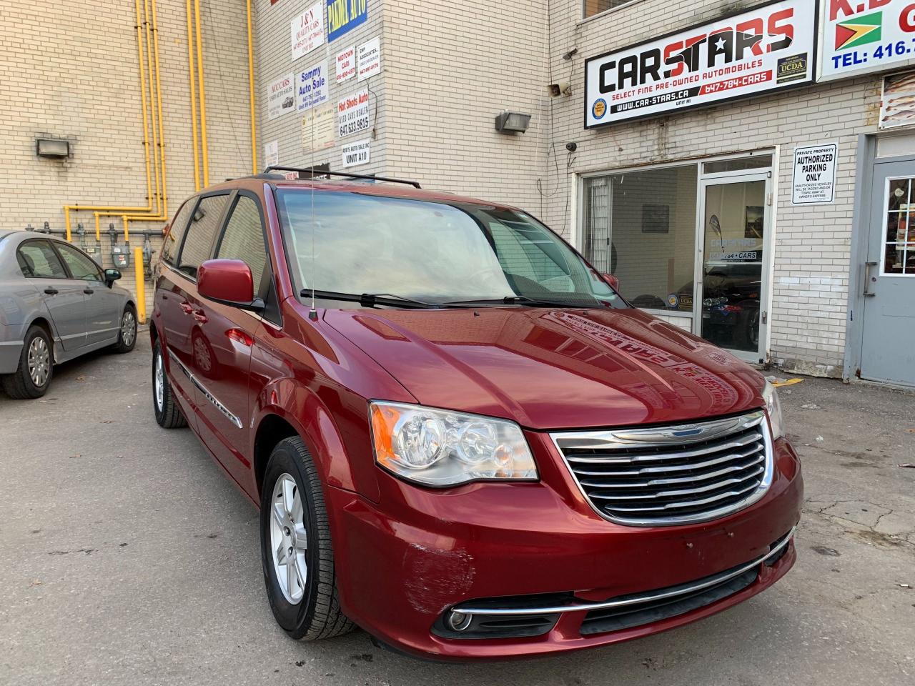 2012 Chrysler Town & Country NAV • Dual Screen DVD • Power Doors! - Photo #6