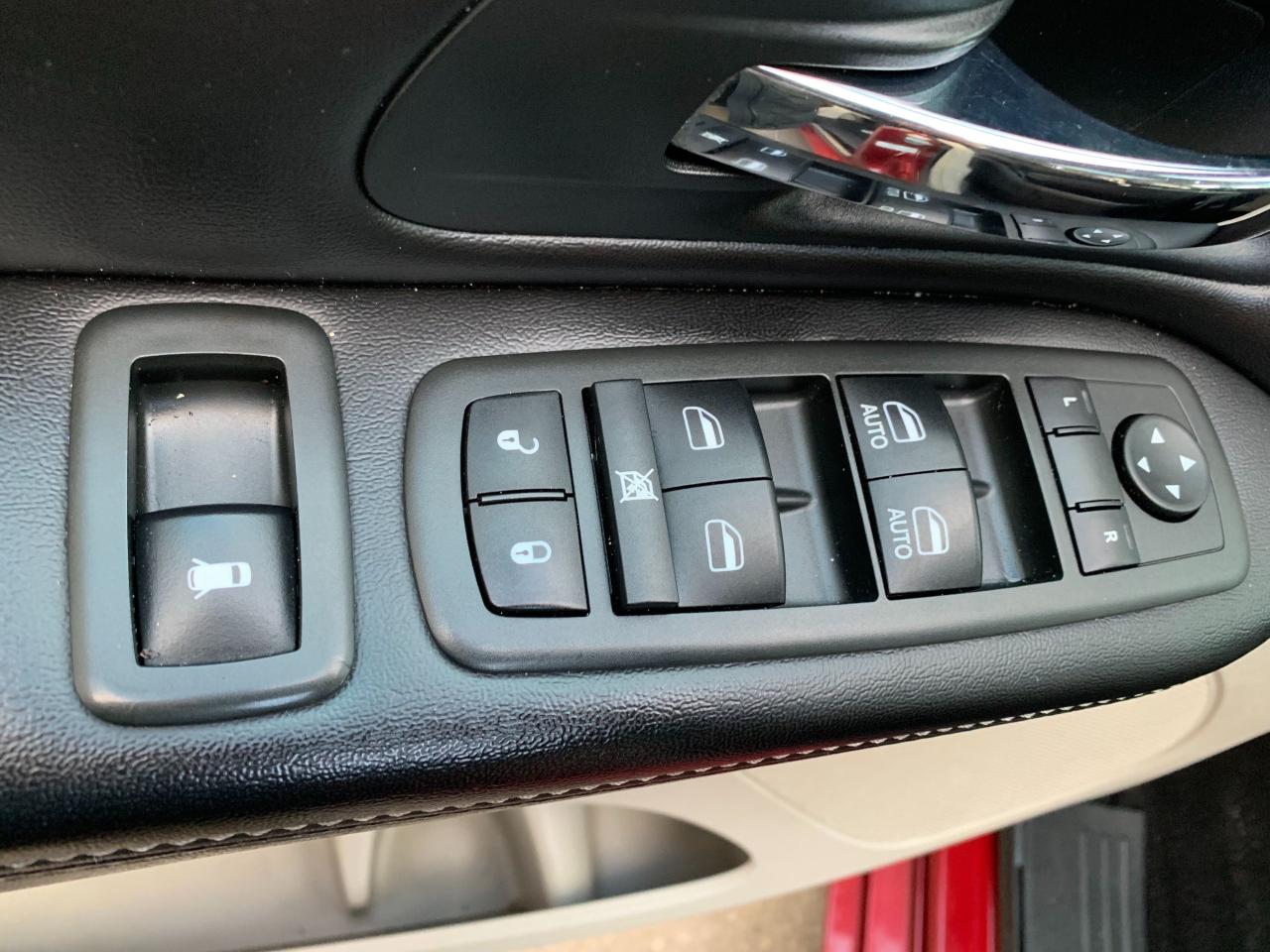 2012 Chrysler Town & Country NAV • Dual Screen DVD • Power Doors! - Photo #22
