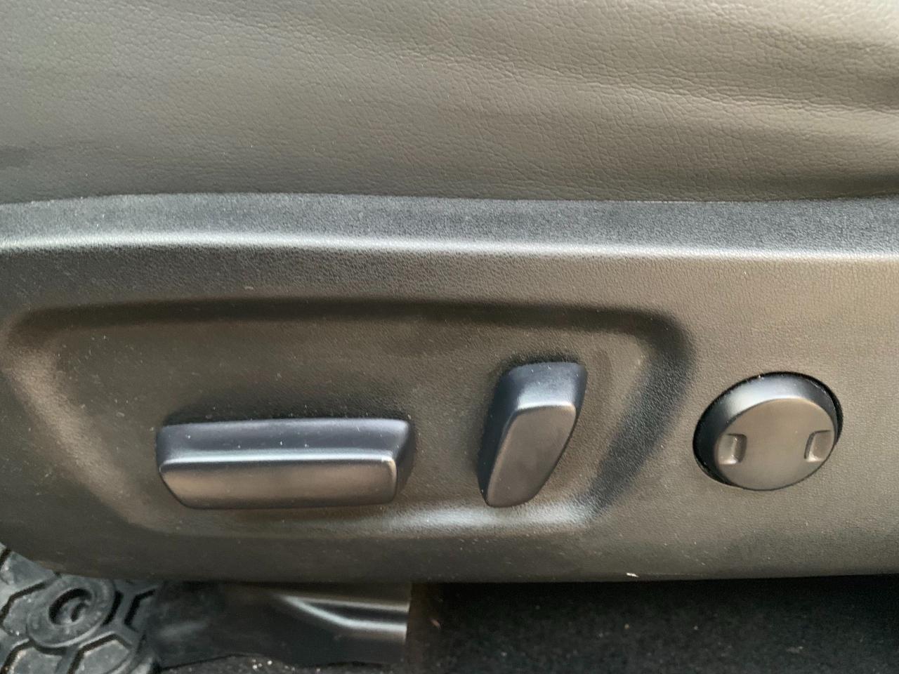 2012 Chrysler Town & Country NAV • Dual Screen DVD • Power Doors! - Photo #23