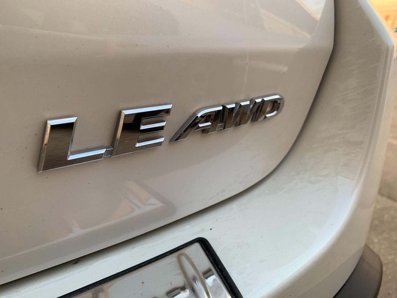 2014 Toyota Highlander LE, AWD, 8 Passenger, Back up Camera! - Photo #6