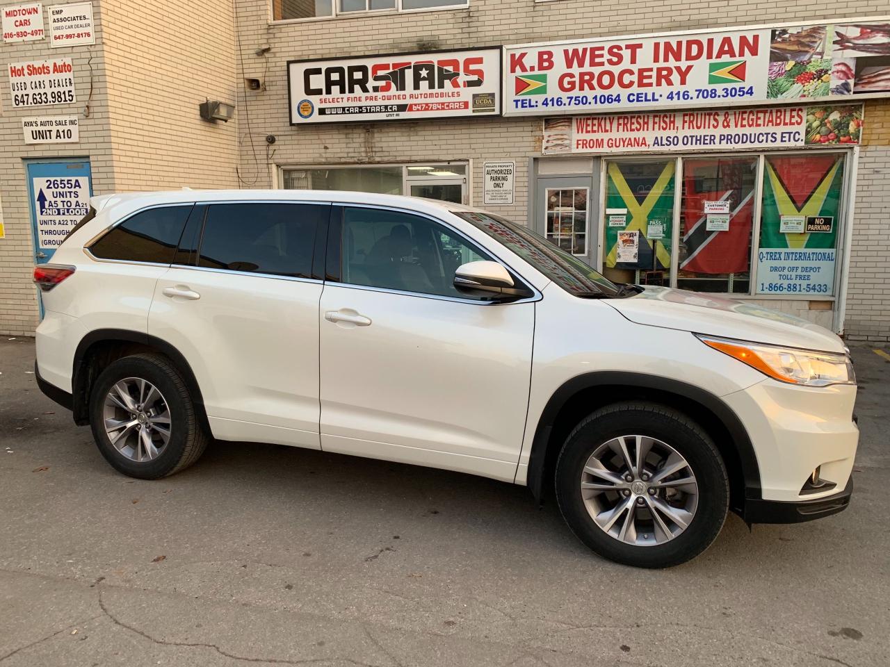 2014 Toyota Highlander LE, AWD, 8 Passenger, Back up Camera! Photo3