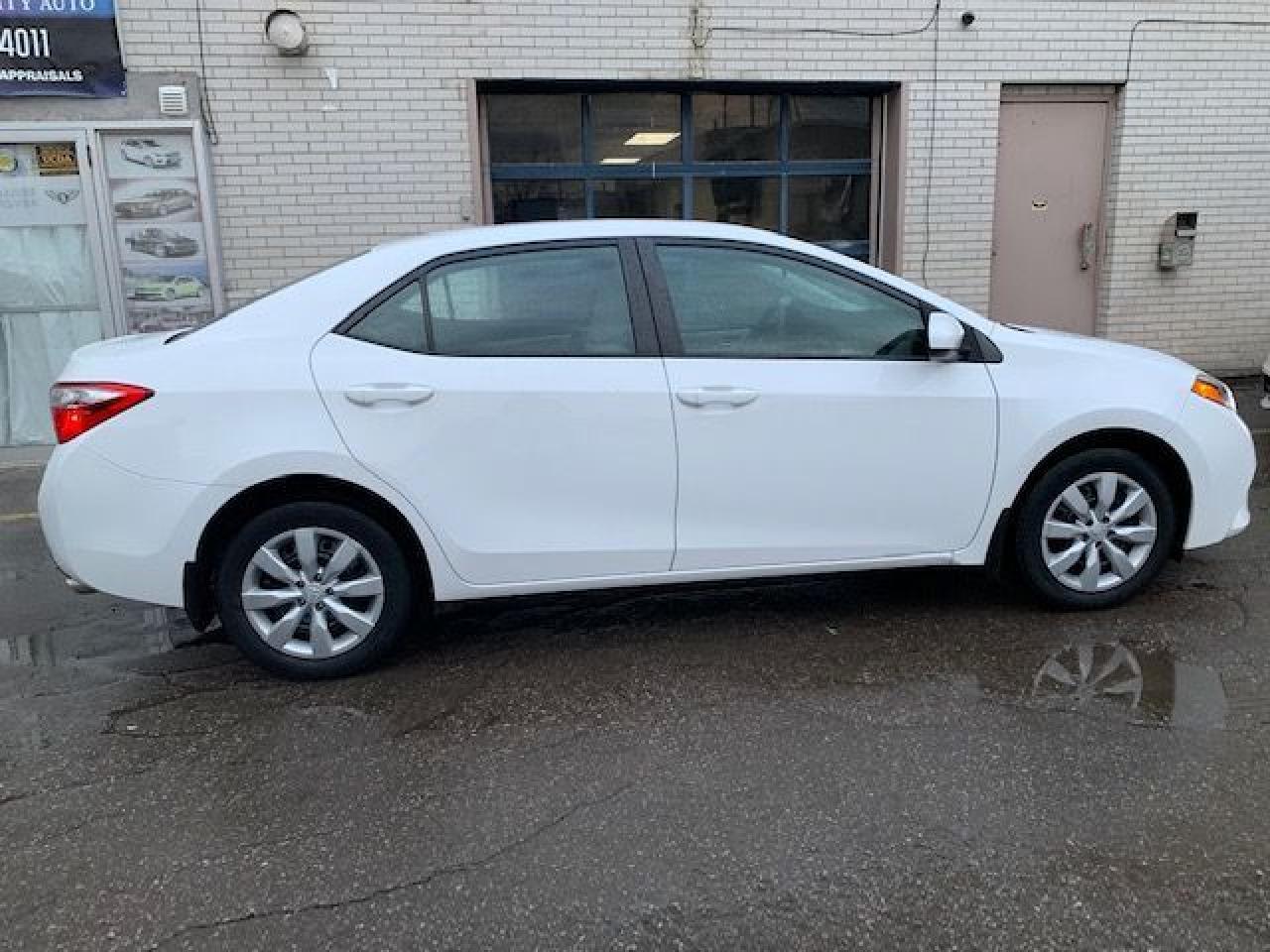 2015 Toyota Corolla LE, BacK-up Camera, No Accidents! - Photo #3