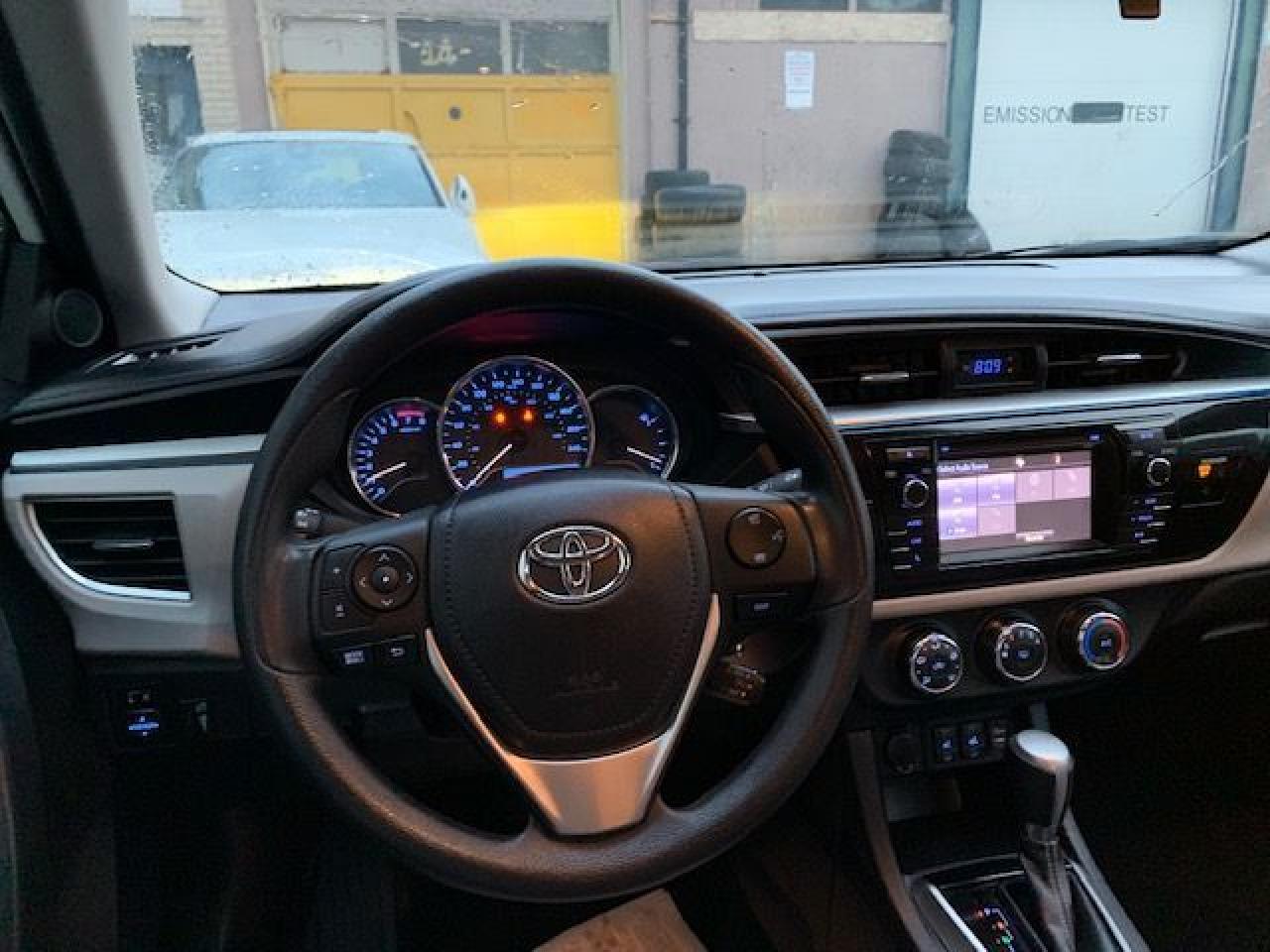 2015 Toyota Corolla LE, BacK-up Camera, No Accidents! - Photo #10