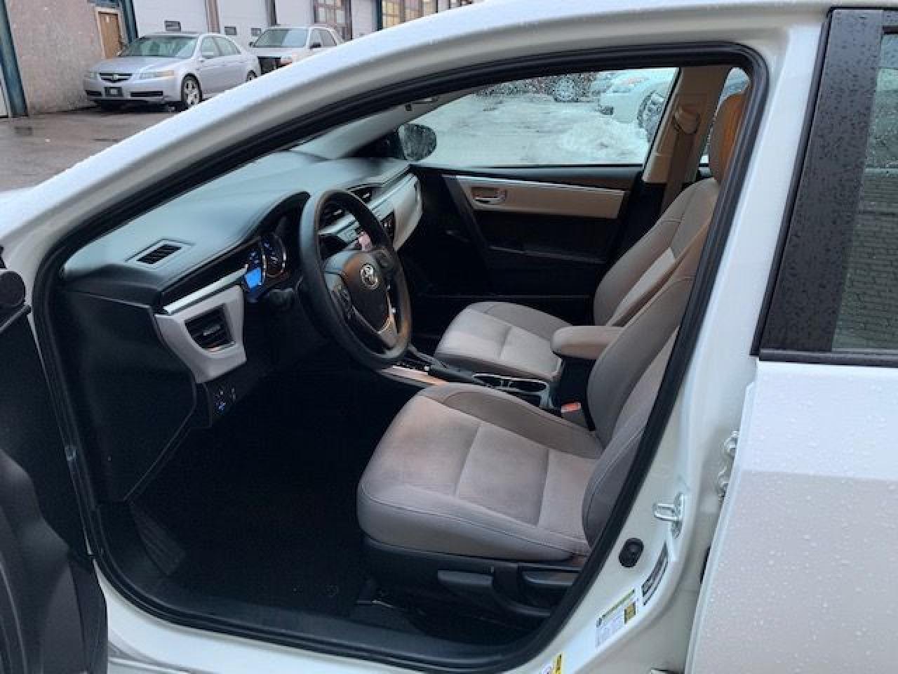 2015 Toyota Corolla LE, BacK-up Camera, No Accidents! - Photo #11