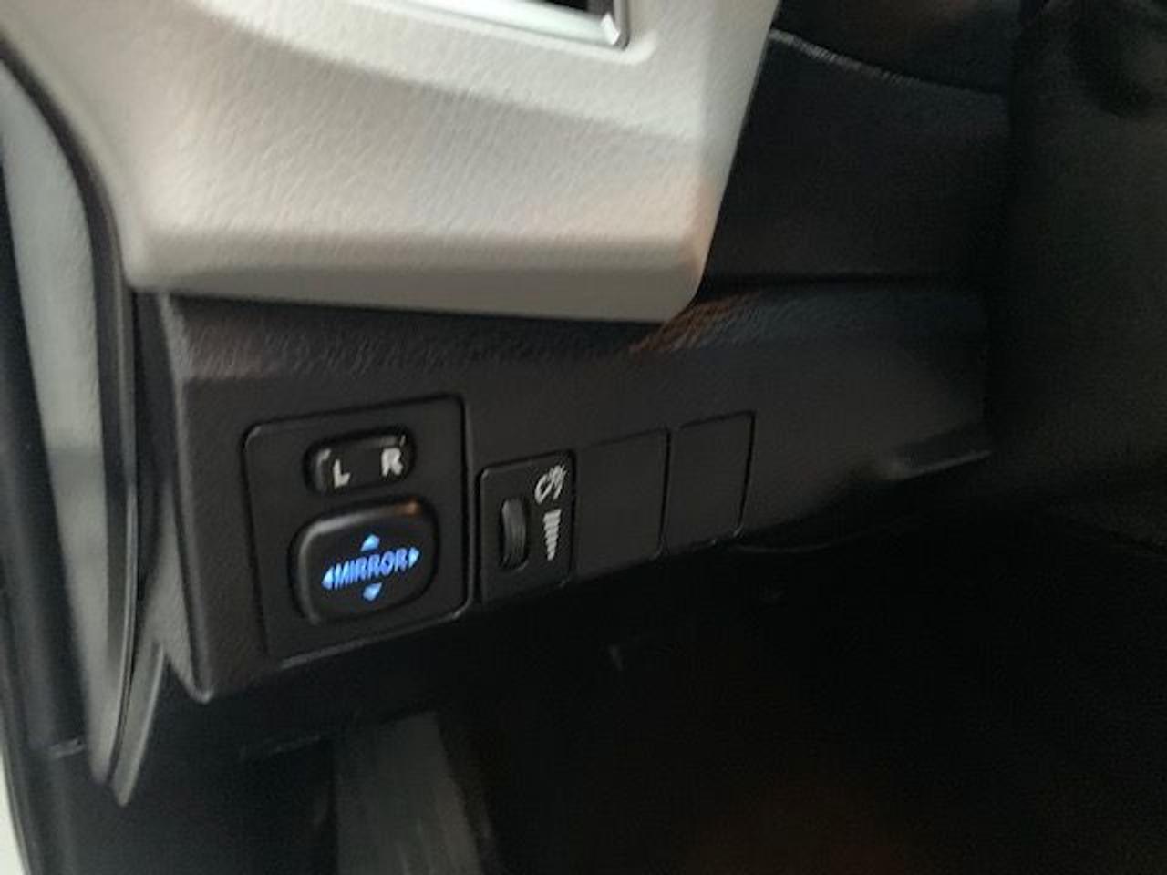 2015 Toyota Corolla LE, BacK-up Camera, No Accidents! Photo
