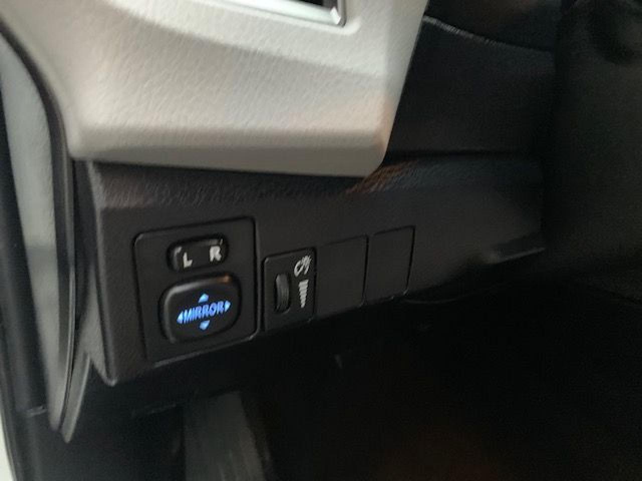 2015 Toyota Corolla LE, BacK-up Camera, No Accidents! - Photo #13