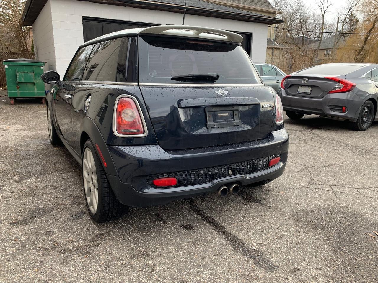 2007 MINI Cooper S 6 Speed Manual! No Accidents! Photo