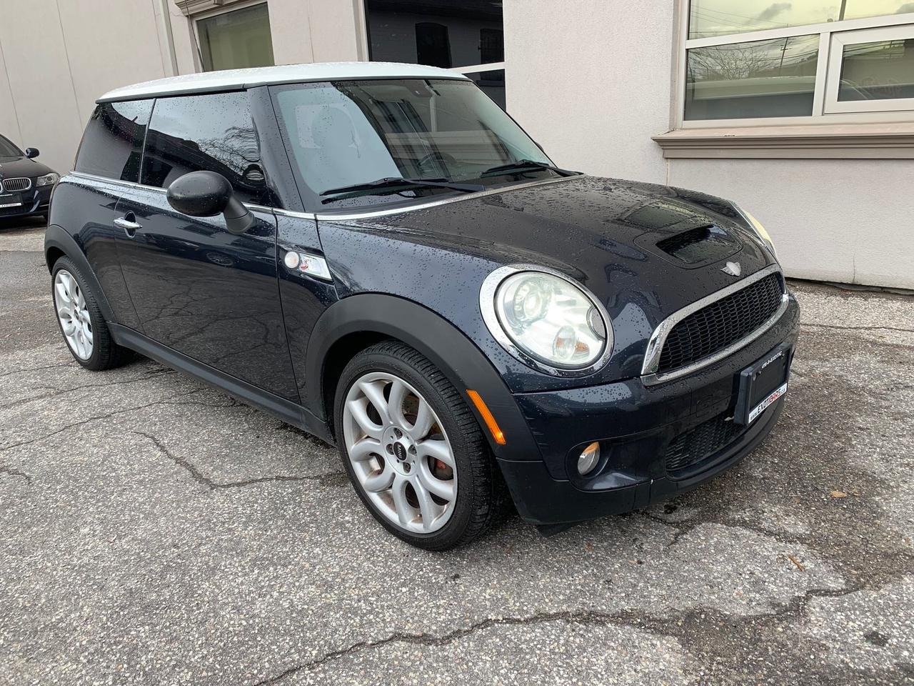 2007 MINI Cooper S 6 Speed Manual! No Accidents! - Photo #1