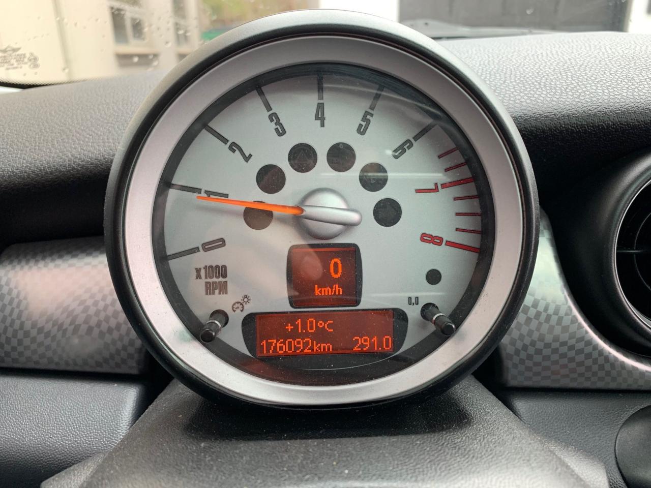 2007 MINI Cooper S 6 Speed Manual! No Accidents! - Photo #13
