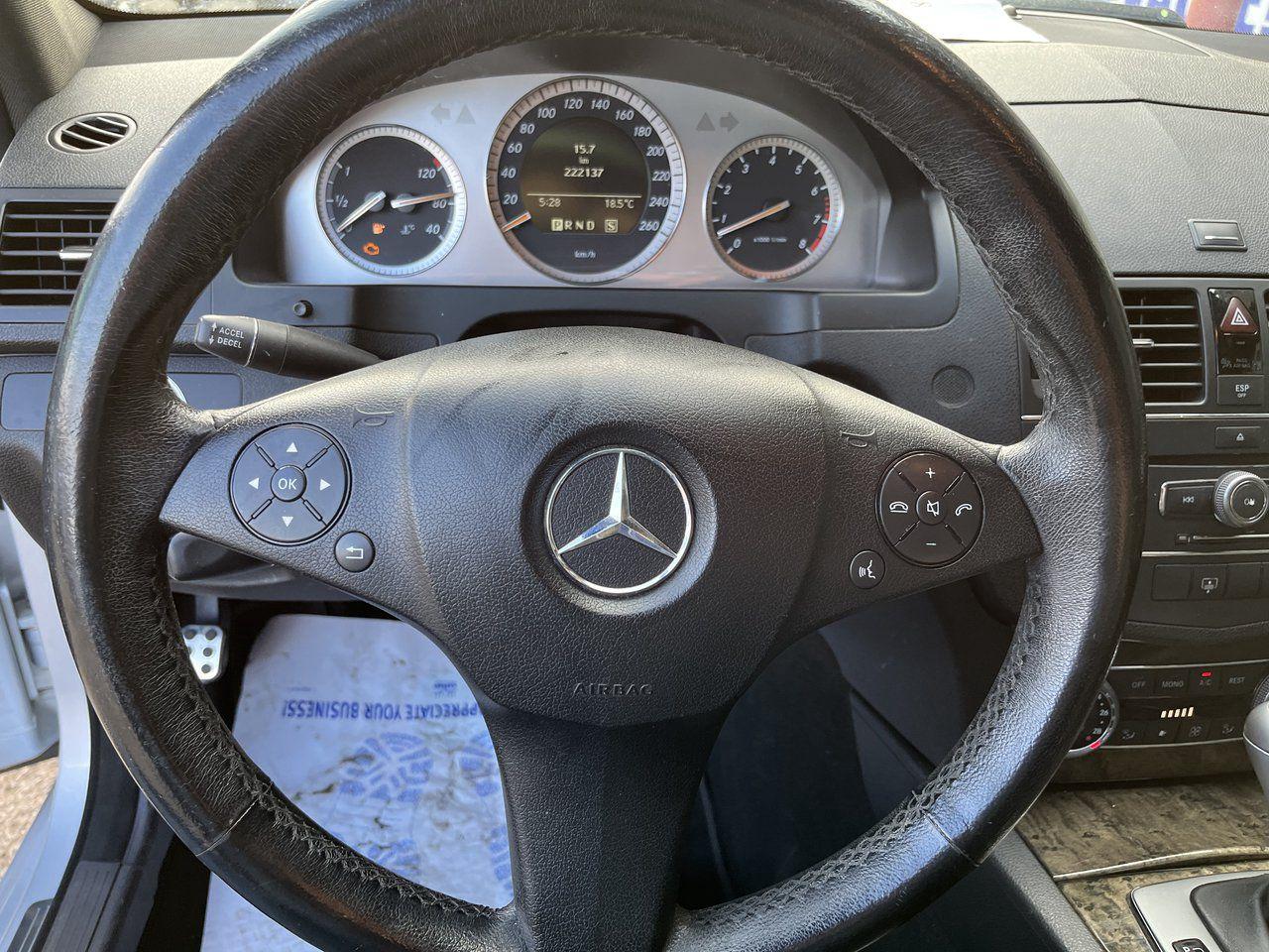 3246943