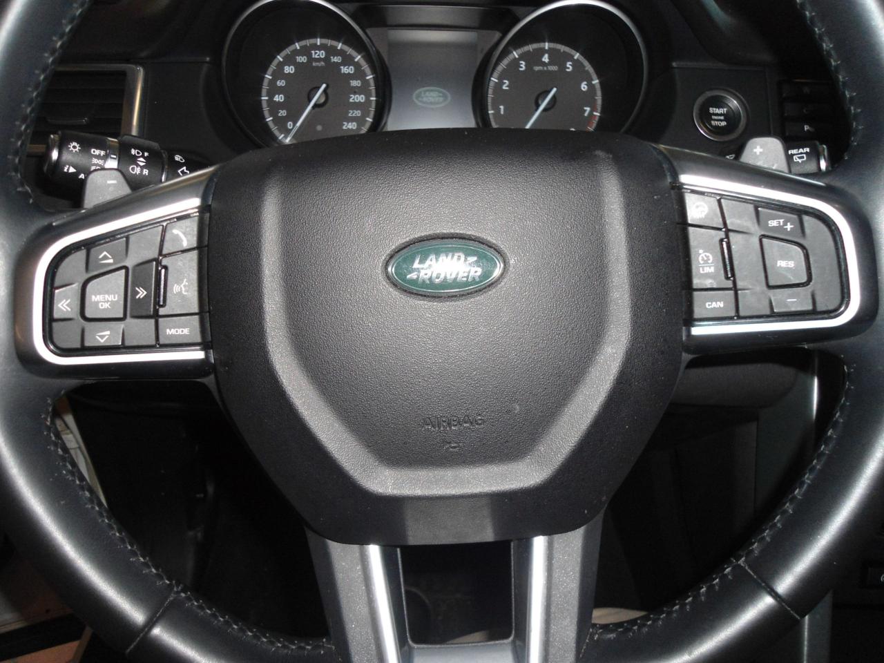 2017 Land Rover Discovery HSE - Photo #27