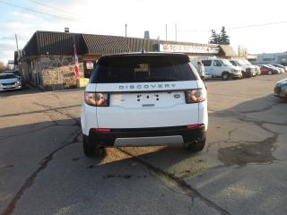 2017 Land Rover Discovery HSE - Photo #36