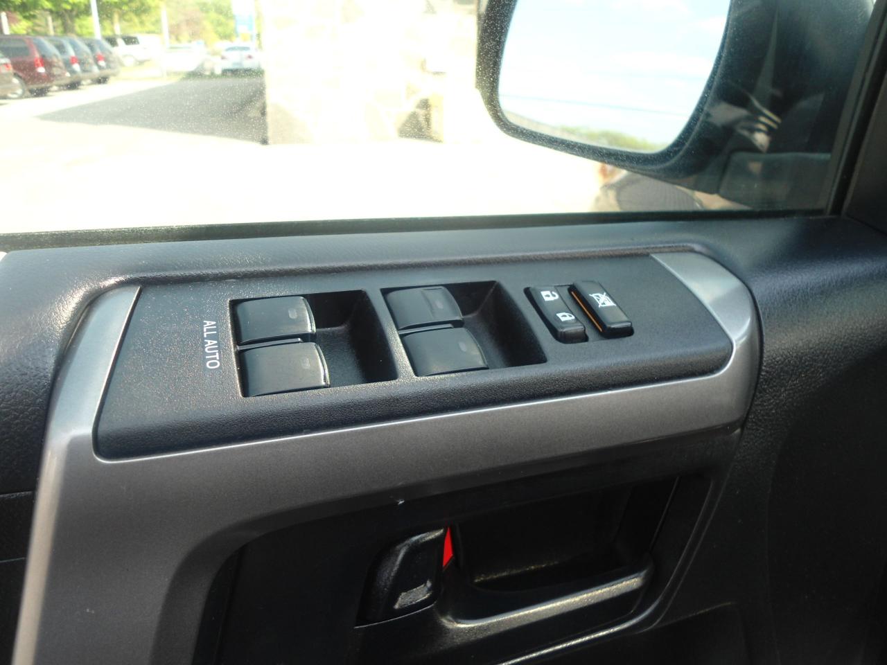2012 Toyota 4Runner SR5 - Photo #15