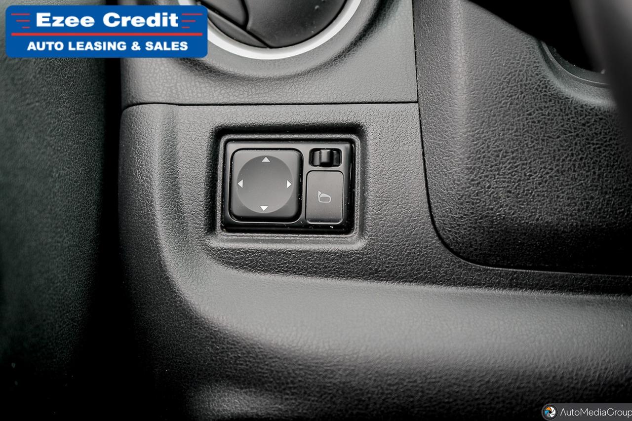 2018 Nissan Versa Note SV Photo46