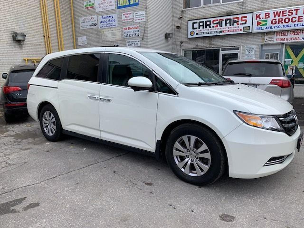2015 Honda Odyssey EX, 8 Passenger! No Accidents! Low Mileage!