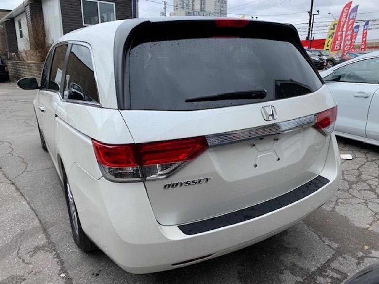 2015 Honda Odyssey EX, 8 Passenger! No Accidents! Low Mileage! Photo