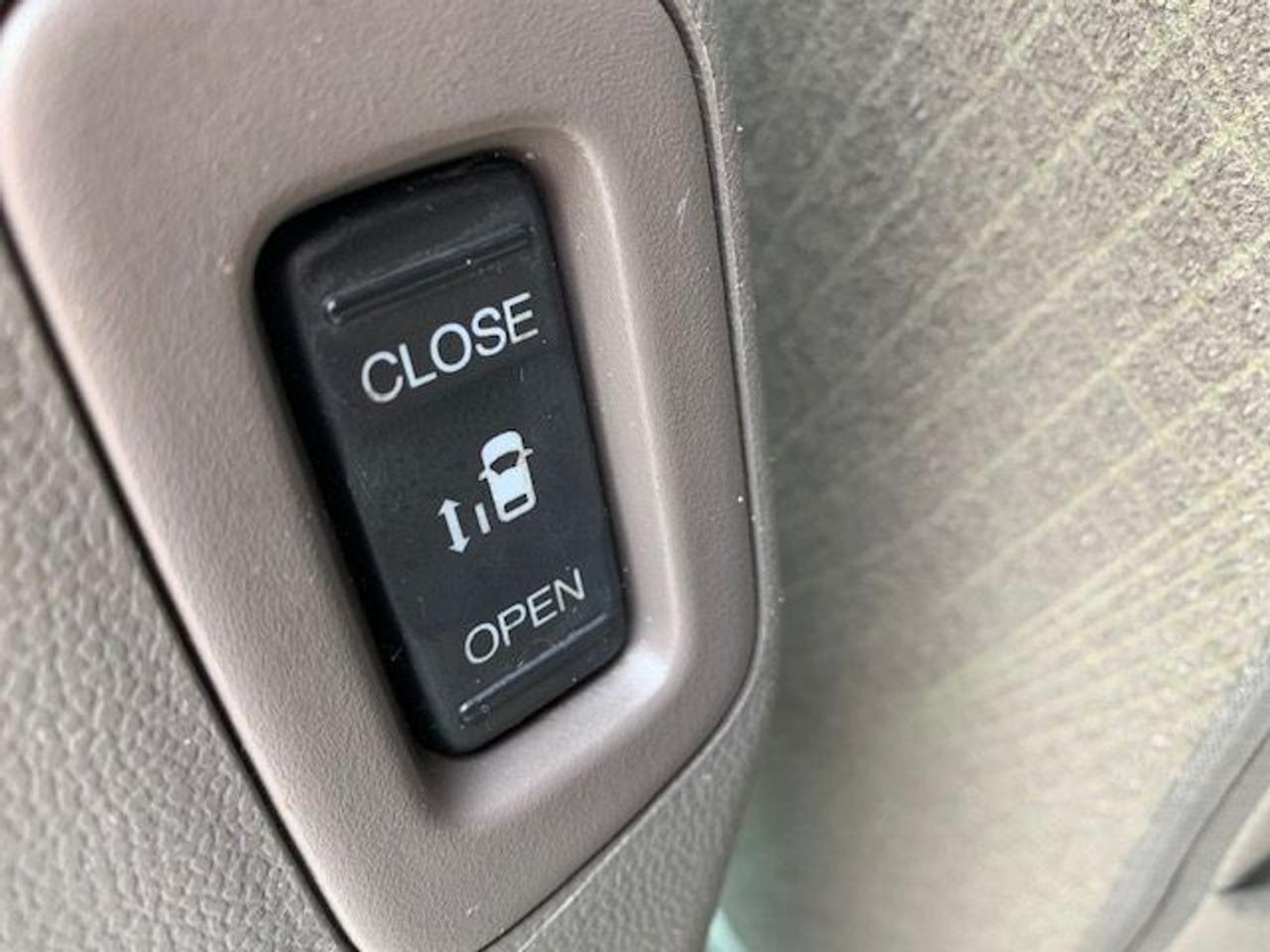 2015 Honda Odyssey EX, 8 Passenger! No Accidents! Low Mileage! - Photo #8