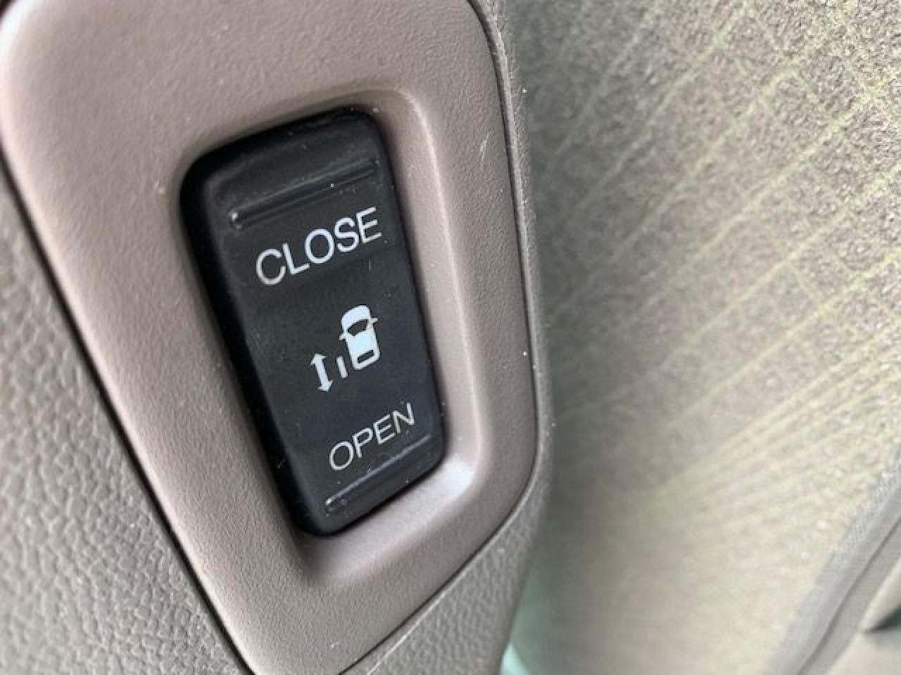 2015 Honda Odyssey EX, 8 Passenger! No Accidents! Low Mileage! - Photo #8