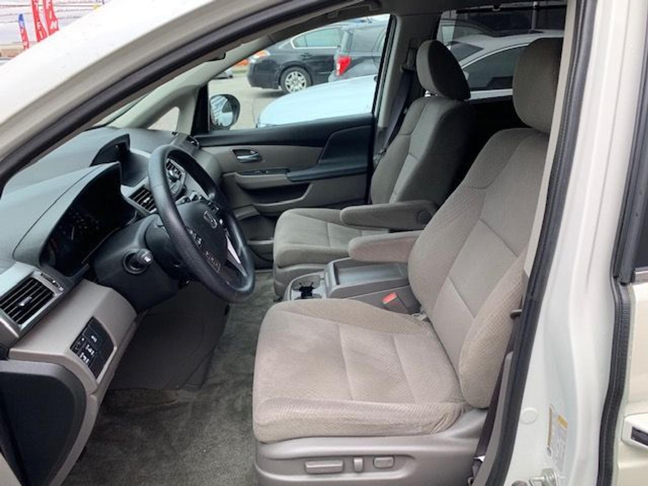 2015 Honda Odyssey EX, 8 Passenger! No Accidents! Low Mileage! - Photo #11