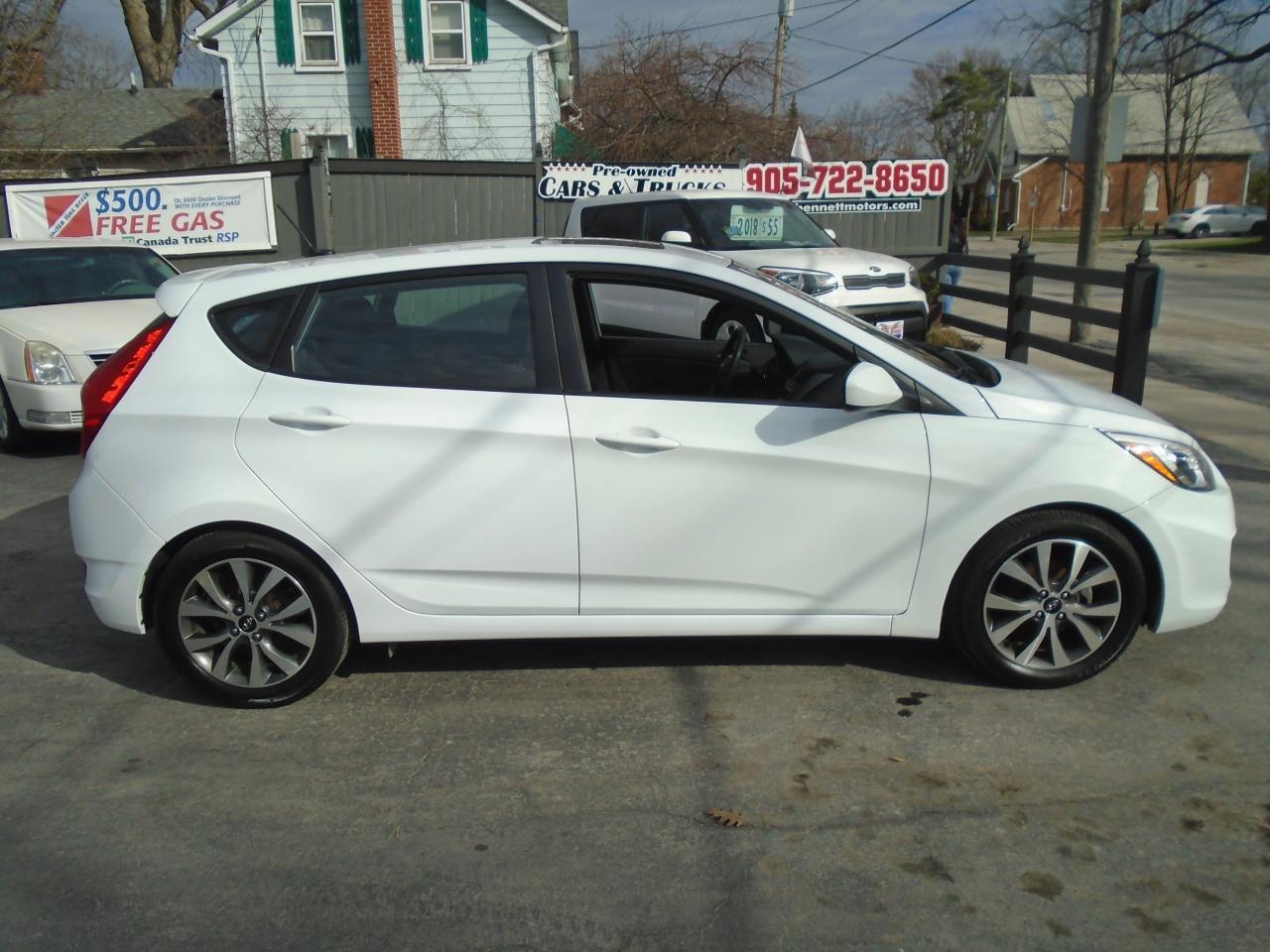 2017 Hyundai Accent SE - Photo #6