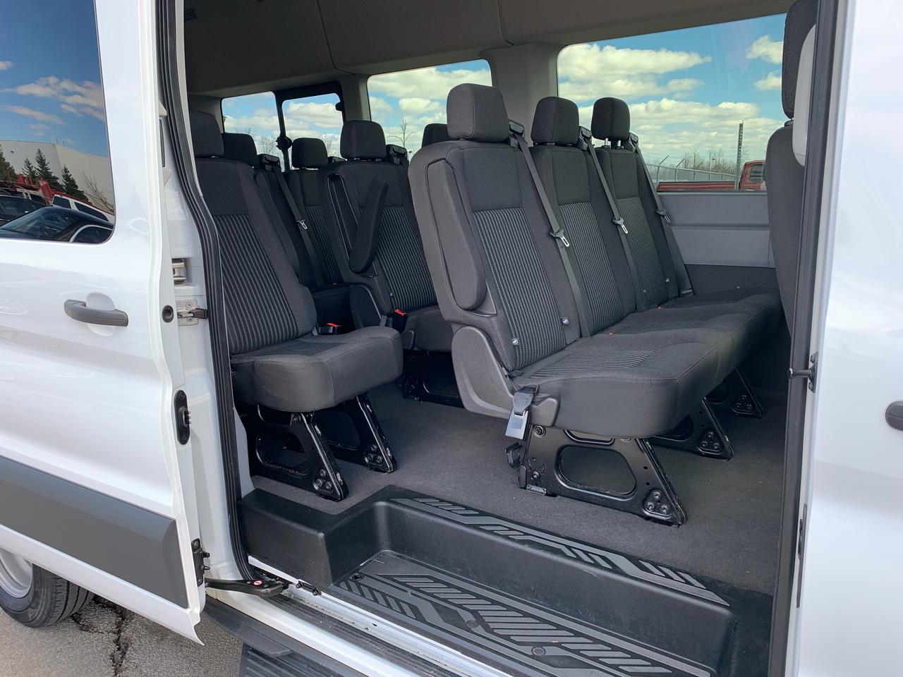 2017 Ford Transit XLT Photo