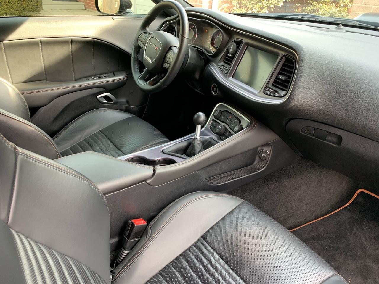 2016 Dodge Challenger Scat Pack Shaker Photo3
