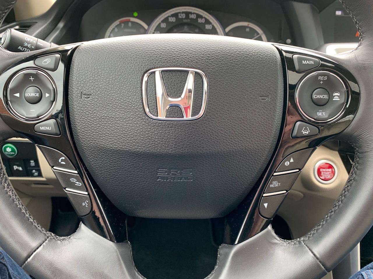 2016 Honda Accord Touring Photo