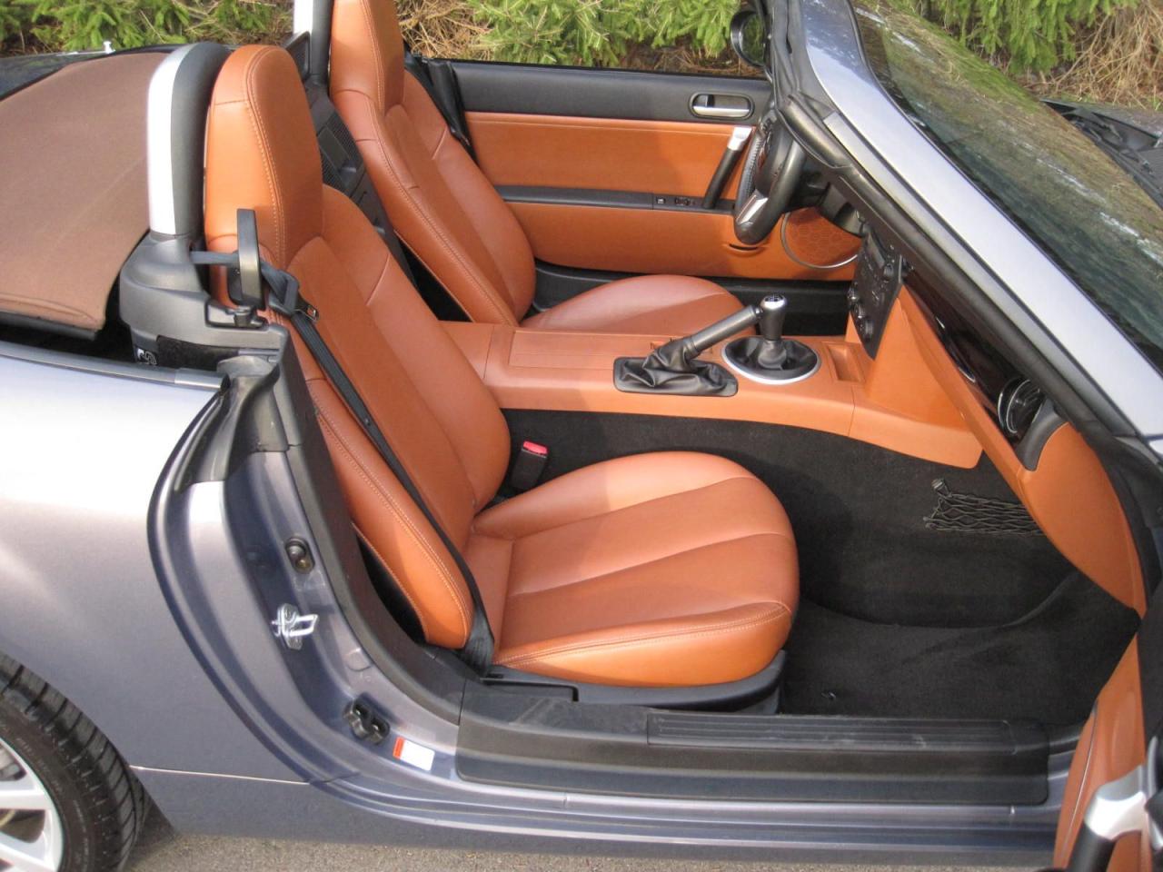2006 Mazda Miata MX-5 GT - Photo #14