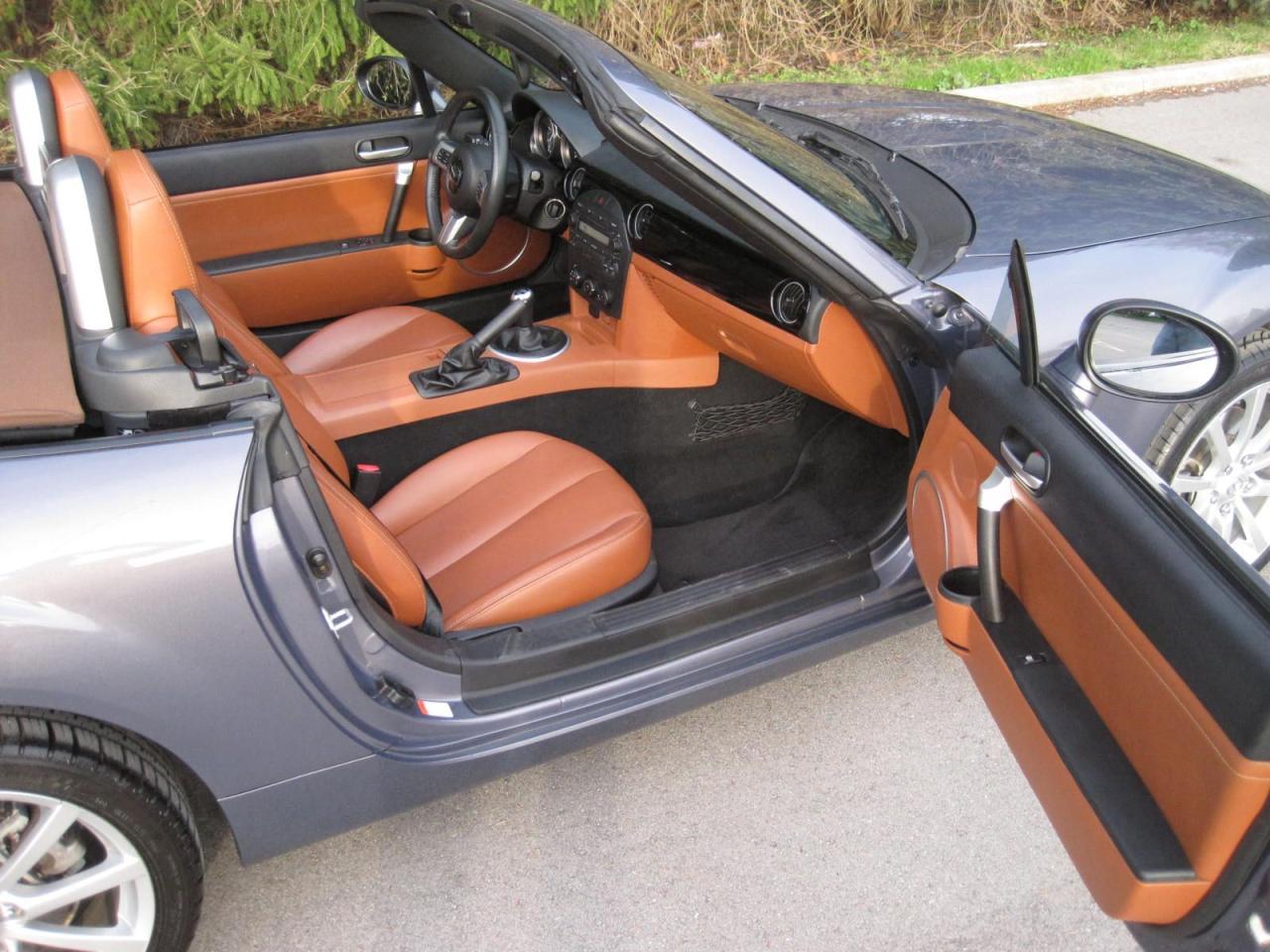 2006 Mazda Miata MX-5 GT - Photo #15