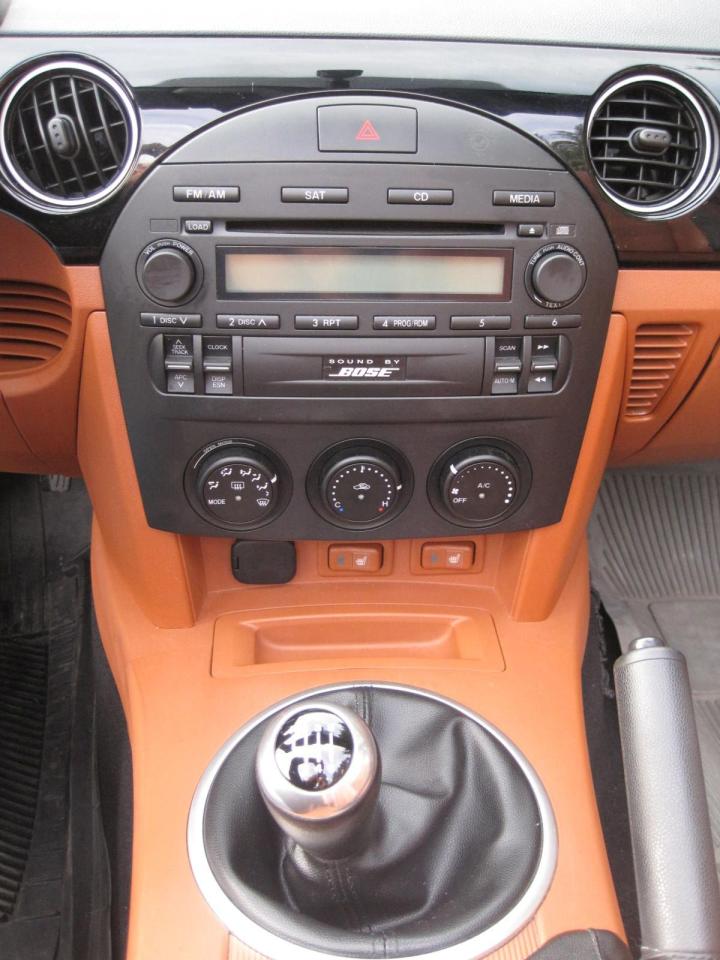2006 Mazda Miata MX-5 GT - Photo #16