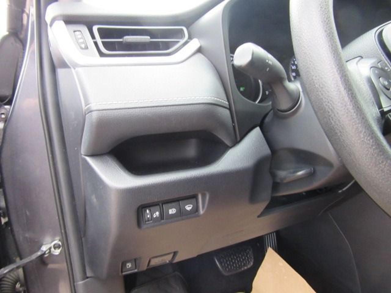 2019 Toyota RAV4 Hybrid LE - Photo #14