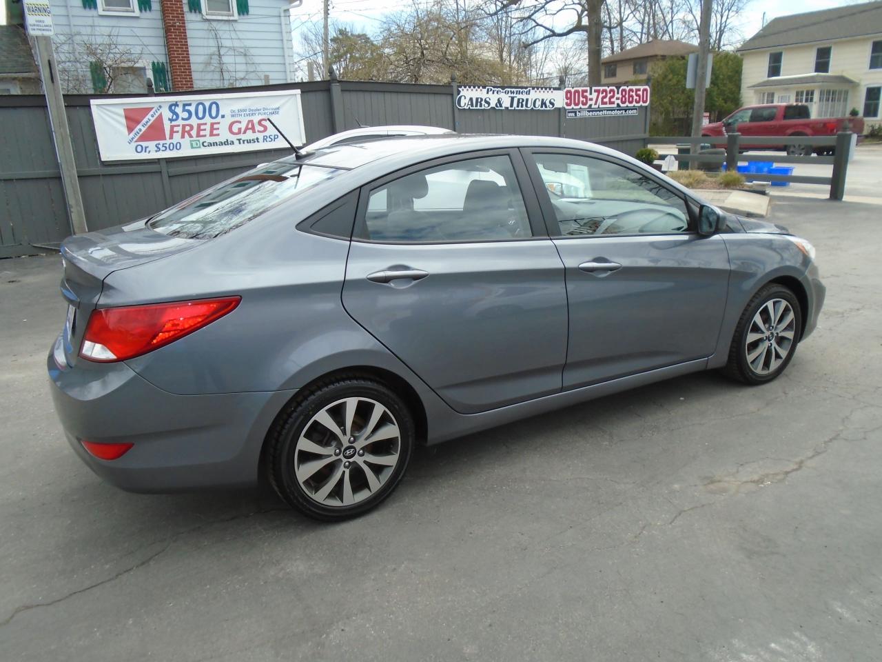 2017 Hyundai Accent SE - Photo #7