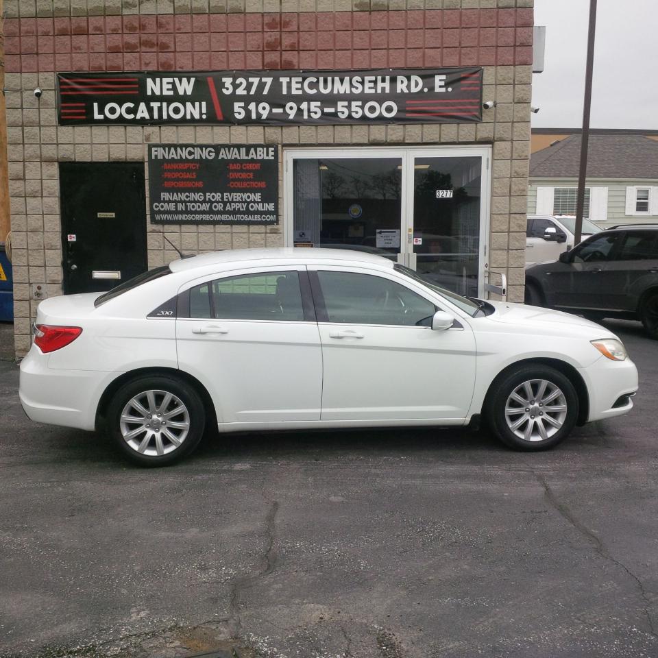 2012 Chrysler 200 Tire Size >> Used 2012 Chrysler 200 Lx For Sale In Windsor Ontario Carpages Ca 2012 Chrysler 200 Tire Size >> Used 2012 Chrysler 200 Lx For Sale In Windsor Ontario Carpages Ca