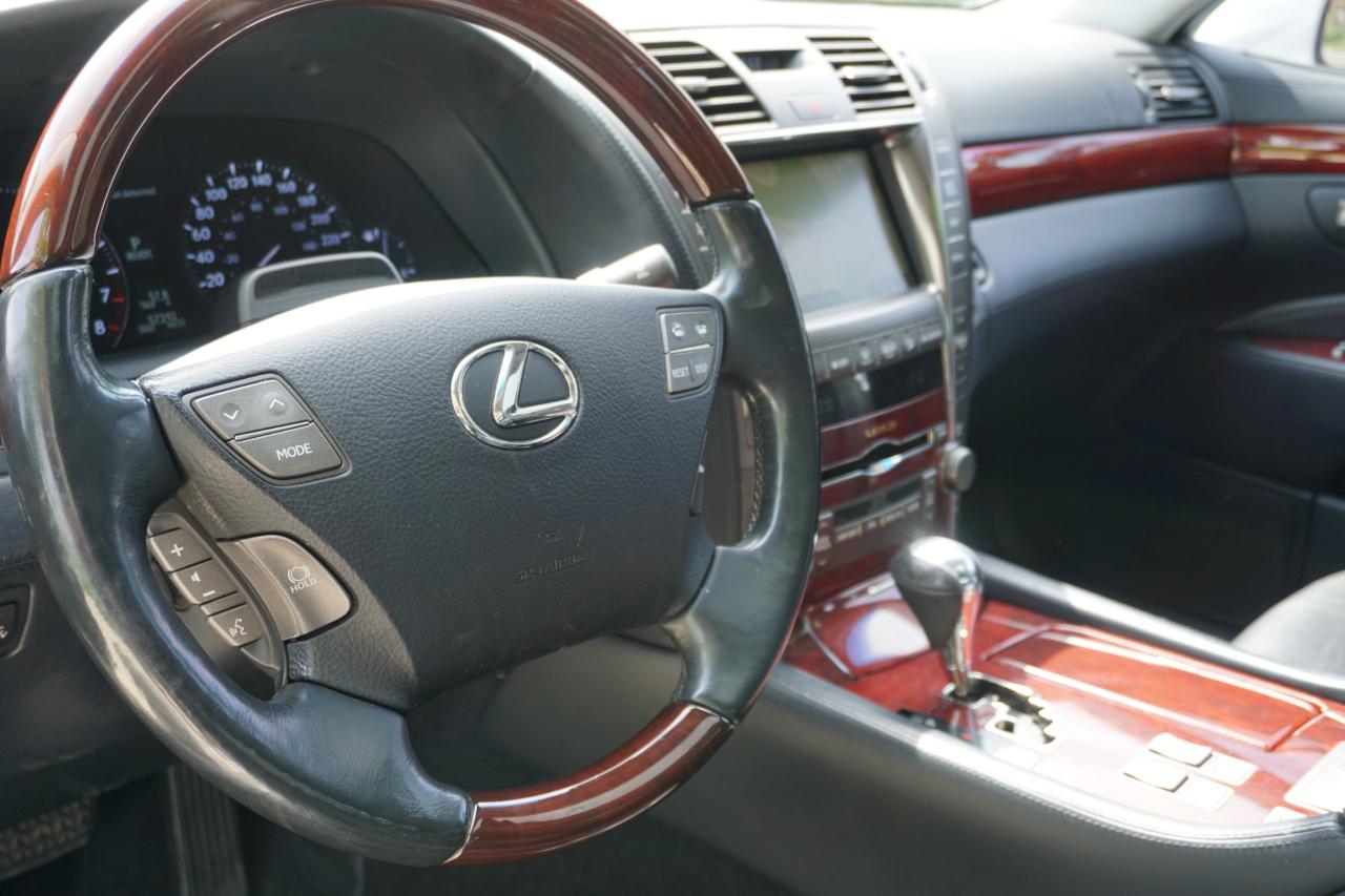 2008 Lexus LS 600H EXECUTIVE PACKAGE / DEALER SERVICED / ONTARIO CAR - Photo #15