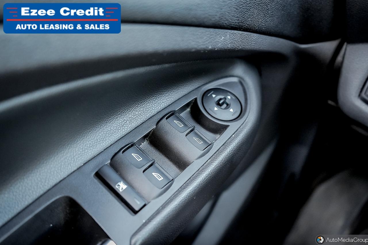 2015 Ford Escape SE Photo