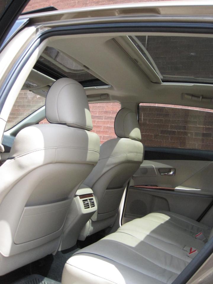 2009 Toyota Venza TOURING PACKAGE - ONLY 80,816 KMS.!! 1 OWNER! - Photo #9