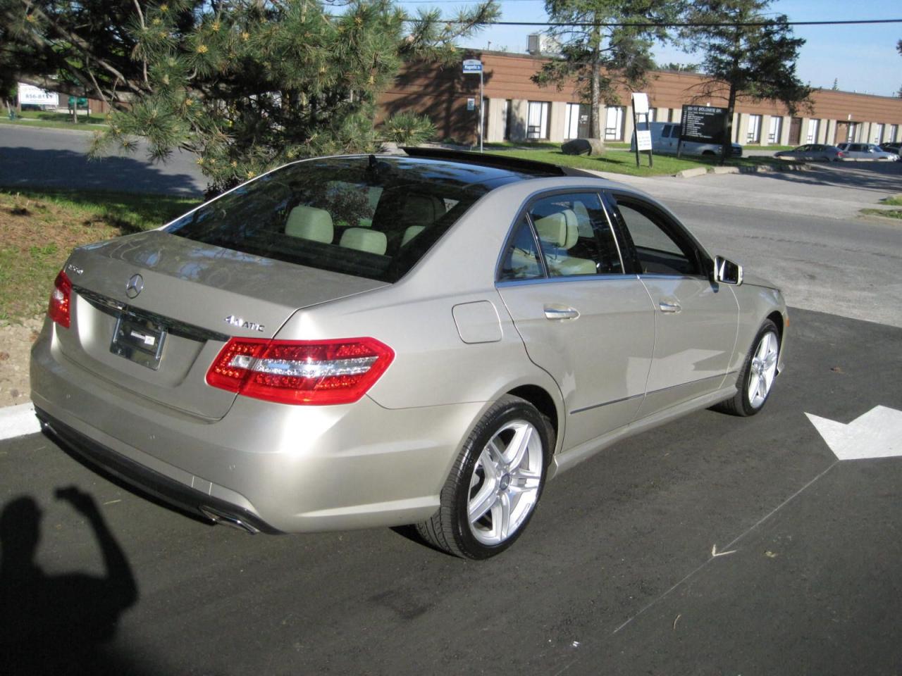 2011 Mercedes-Benz E-Class E CLASS E550 AMG 4MATIC-ONLY 47,091 KMS!! PRISTINE Photo2