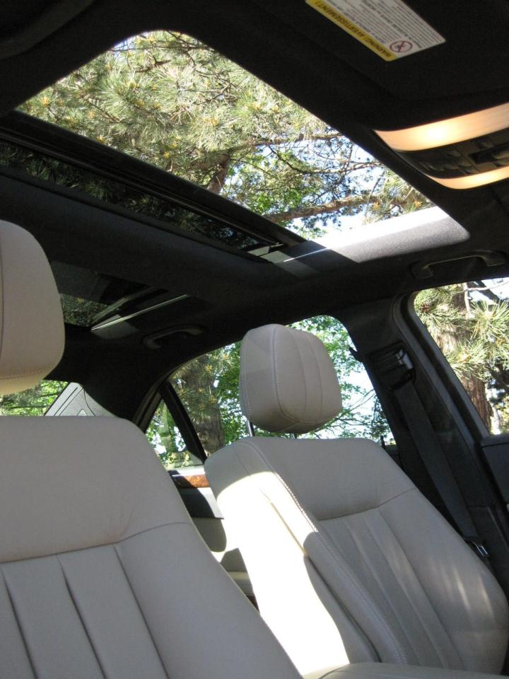 2011 Mercedes-Benz E-Class E CLASS E550 AMG 4MATIC-ONLY 47,091 KMS!! PRISTINE - Photo #13